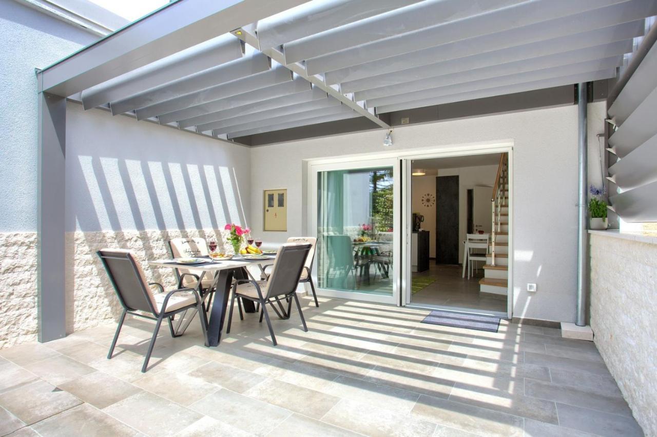 Holiday House Mar Малинска Екстериор снимка