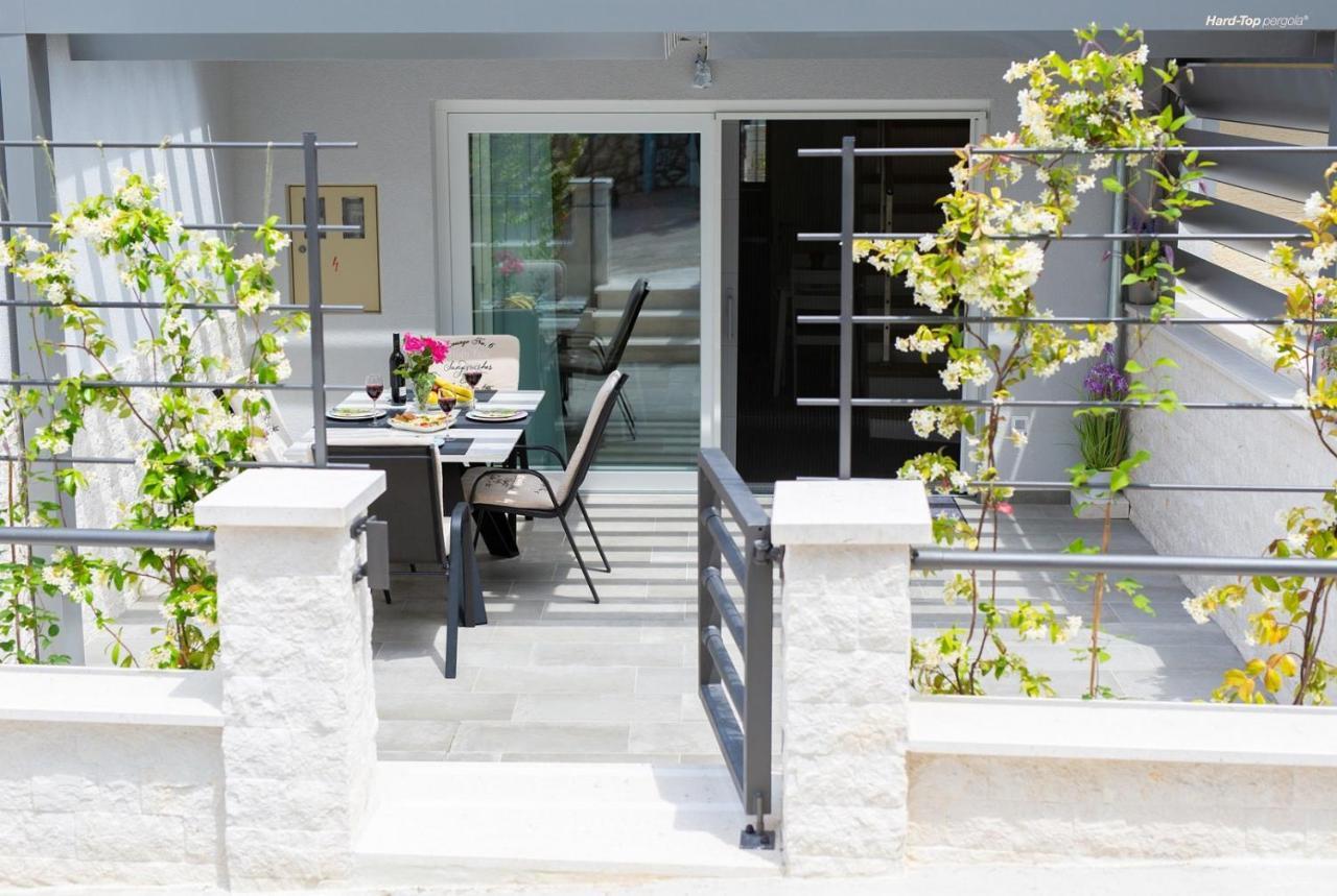 Holiday House Mar Малинска Екстериор снимка