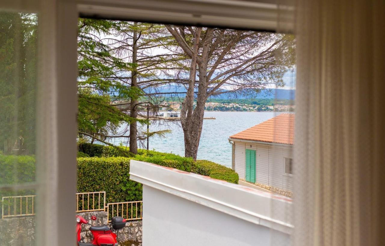 Holiday House Mar Малинска Екстериор снимка