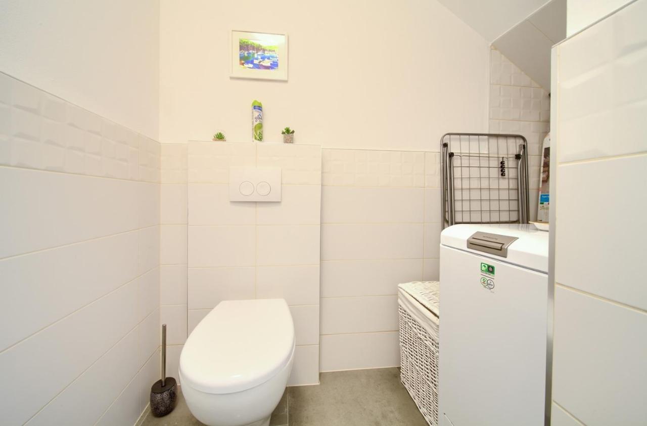 Holiday House Mar Малинска Екстериор снимка